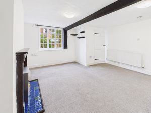 Living room- click for photo gallery